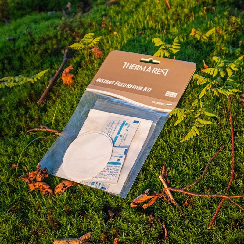 Therm-a-rest Instant Field Repair Kit opravná sana na nafukovací karimatku