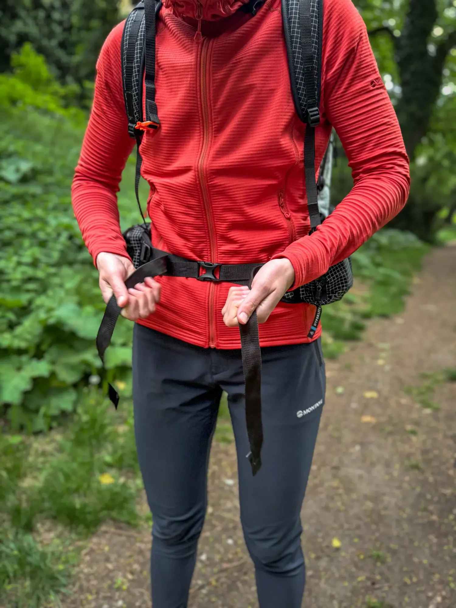 Článek Jak nastavit batoh – utažení bederního popruhu