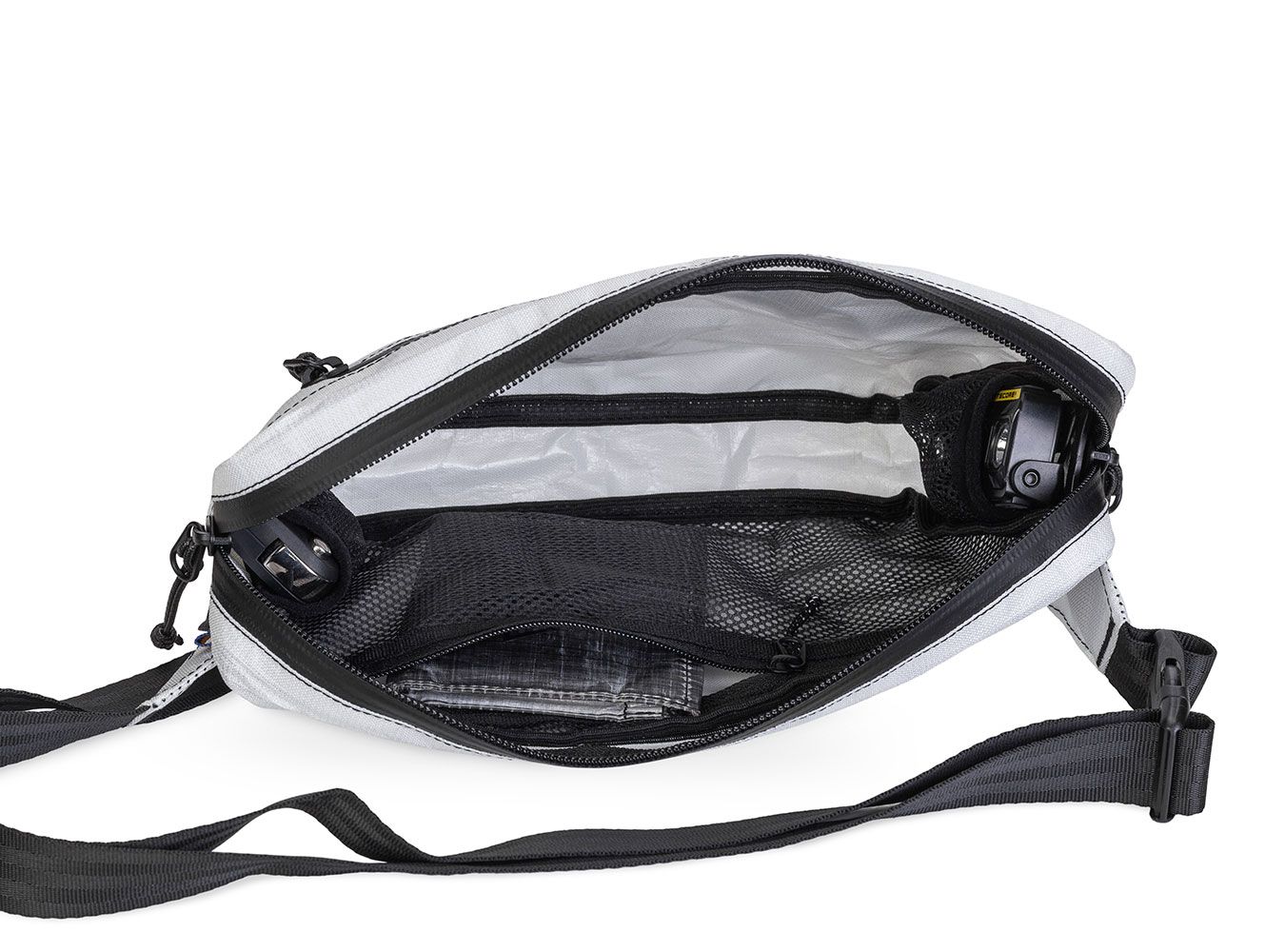 Fanny Pack Ultra 200 White 05 1350x1000