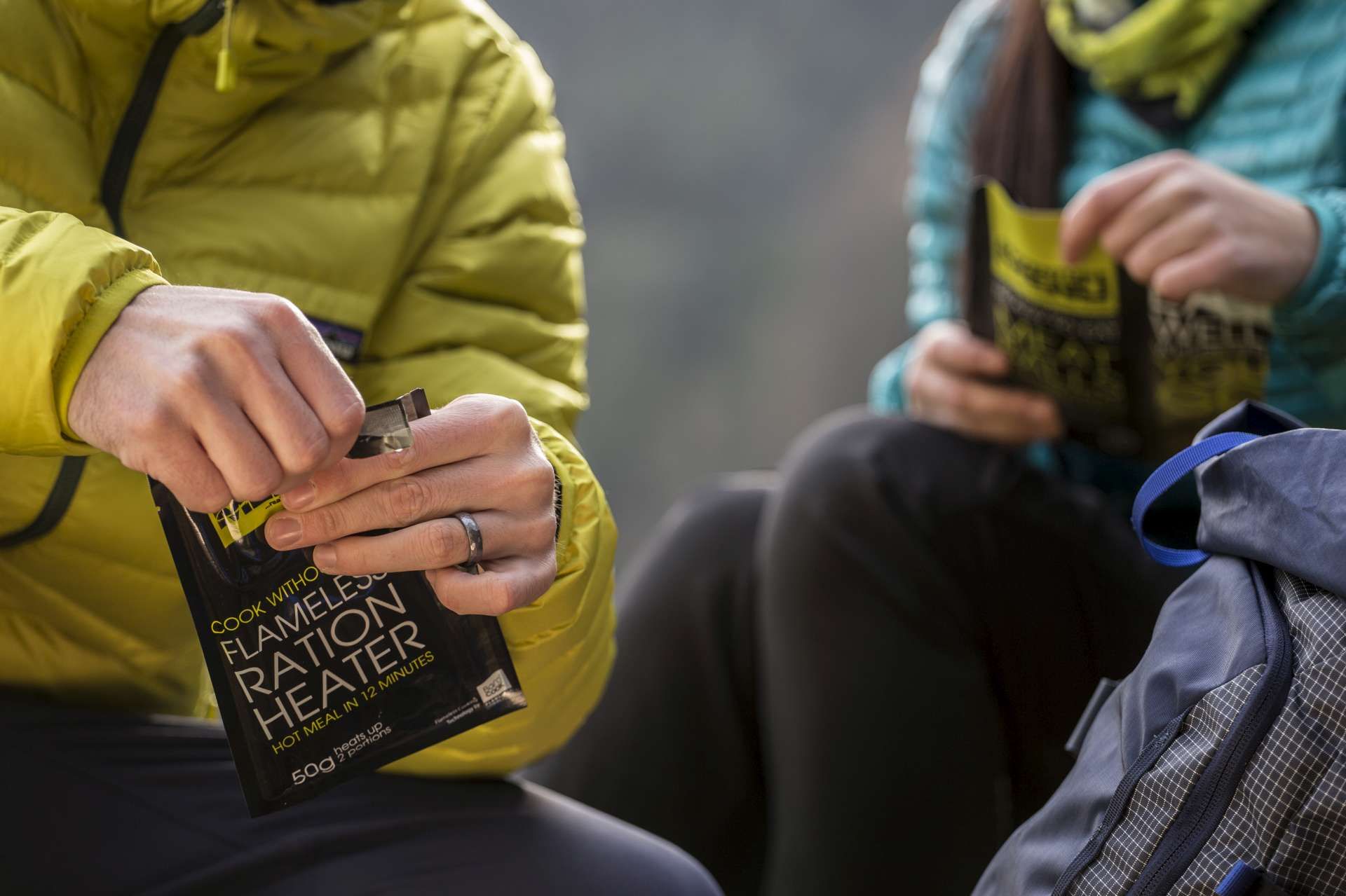 Lehký a skladný pytlík - Adventure Menu Zipper-bag, ve kterém si pomocí samoohřevné kapsle ohřejete jídlo